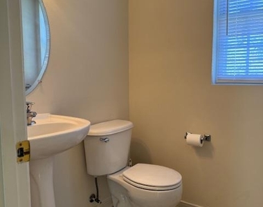 1005 Myrick Street - Photo Thumbnail 5