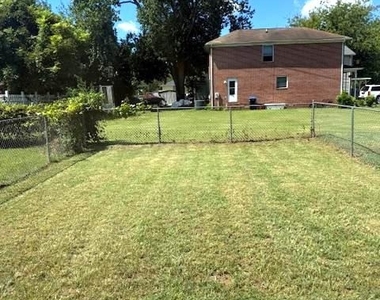 1005 Myrick Street - Photo Thumbnail 13