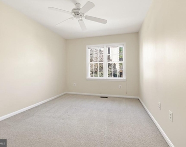 222 Gretna Green Court - Photo Thumbnail 18