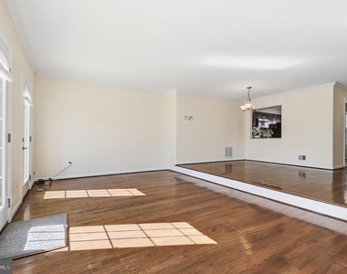 222 Gretna Green Court - Photo Thumbnail 6
