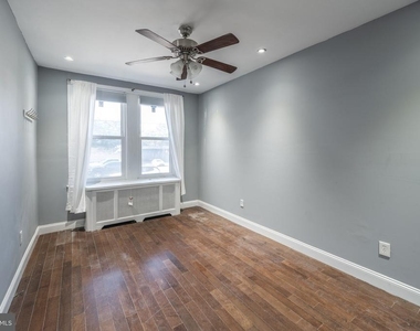 2635 E Somerset Street - Photo Thumbnail 8