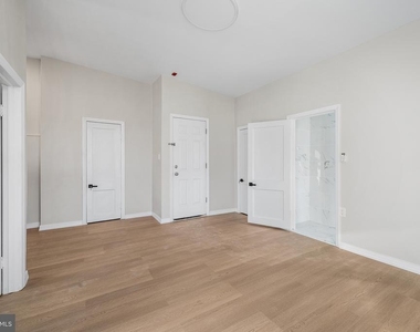 775 S 8th Street - Photo Thumbnail 3