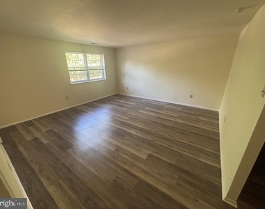 10 Cavendish Drive - Photo Thumbnail 1