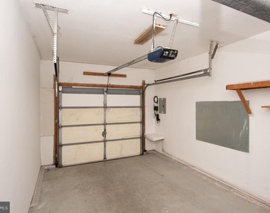 1262 Oxford Circle - Photo Thumbnail 28