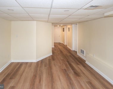 1262 Oxford Circle - Photo Thumbnail 24
