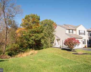 1262 Oxford Circle - Photo Thumbnail 30