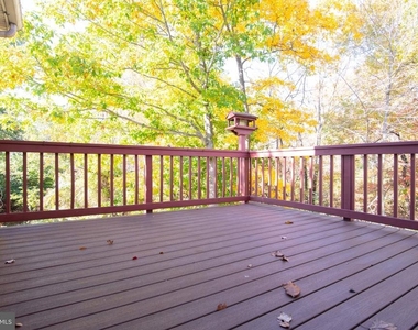 1262 Oxford Circle - Photo Thumbnail 12