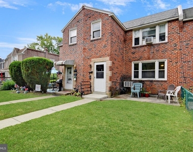266 Bridge Street - Photo Thumbnail 8