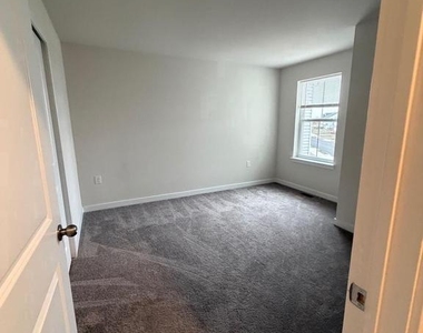 127 Painters Way - Photo Thumbnail 19