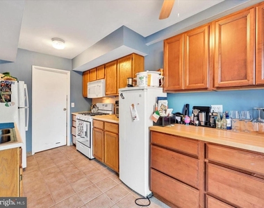 212 Saratoga Court - Photo Thumbnail 9