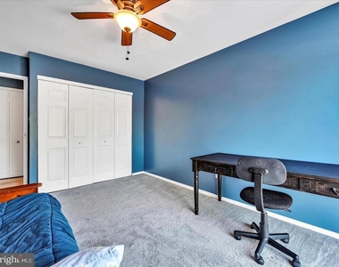 212 Saratoga Court - Photo Thumbnail 18
