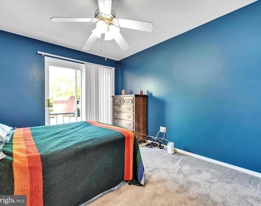 212 Saratoga Court - Photo Thumbnail 15