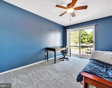 212 Saratoga Court - Photo Thumbnail 16