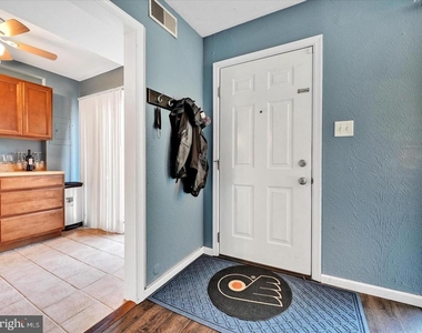 212 Saratoga Court - Photo Thumbnail 3