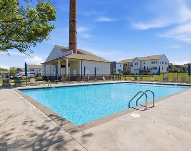 4008 Marquis Lane - Photo Thumbnail 33
