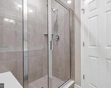 4008 Marquis Lane - Photo Thumbnail 16