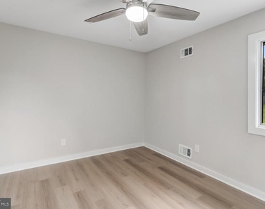 56 Georgetown Boulevard - Photo Thumbnail 31