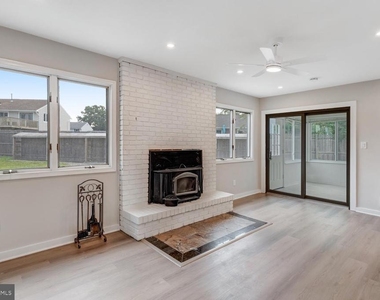56 Georgetown Boulevard - Photo Thumbnail 20