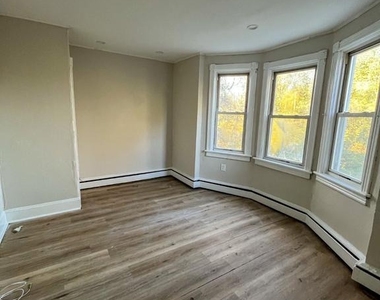 345 Garfield Avenue - Photo Thumbnail 1