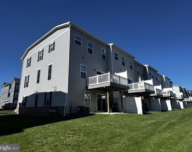 30 Dolcie Lane - Photo Thumbnail 14