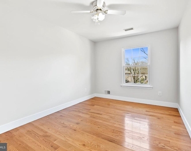 30 Trafalgar Court - Photo Thumbnail 37