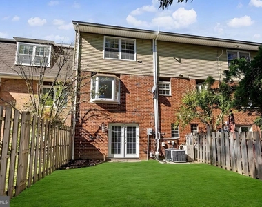 30 Trafalgar Court - Photo Thumbnail 43