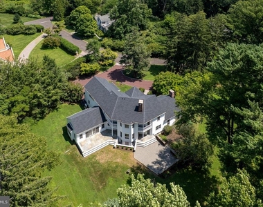 209 Winant Road - Photo Thumbnail 2