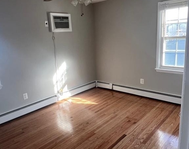 121 Budd Boulevard - Photo Thumbnail 4