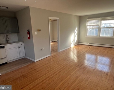 121 Budd Boulevard - Photo Thumbnail 3