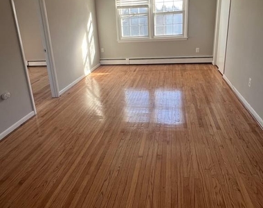 121 Budd Boulevard - Photo Thumbnail 2