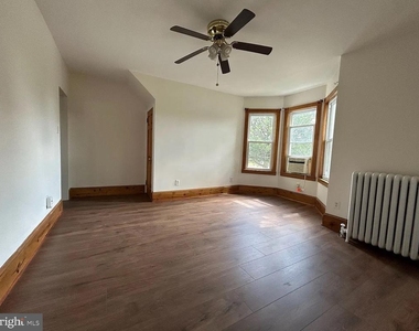 271 W Merchant Street - Photo Thumbnail 4