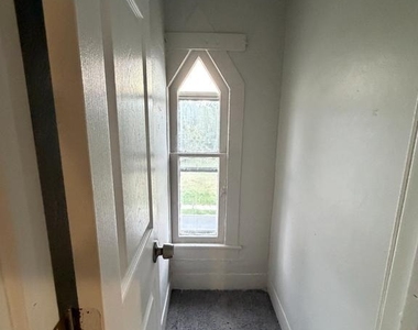 465 S 2nd Street - Photo Thumbnail 13