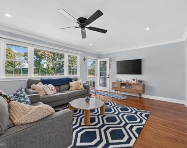 532 River Drive - Photo Thumbnail 3