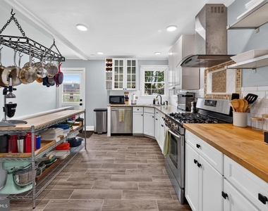 532 River Drive - Photo Thumbnail 8
