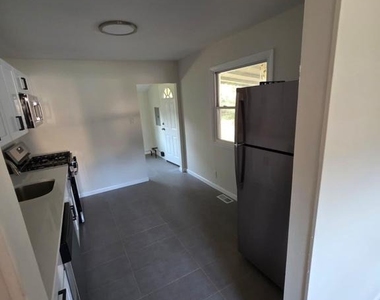 83 W 8th Street - Photo Thumbnail 2
