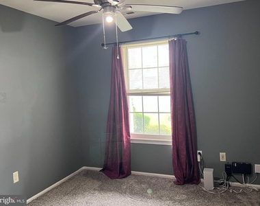 1507 Squirrel Road - Photo Thumbnail 15