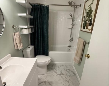 2408 Durham Court - Photo Thumbnail 6