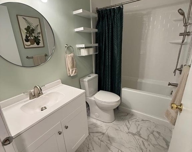 2408 Durham Court - Photo Thumbnail 4