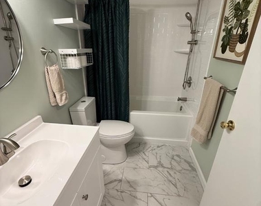 2408 Durham Court - Photo Thumbnail 5