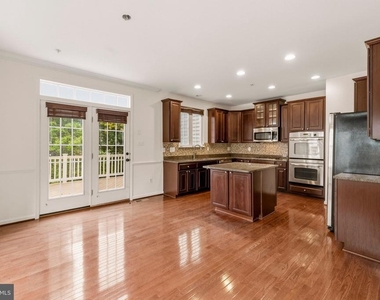 2107 Turleygreen Place - Photo Thumbnail 10