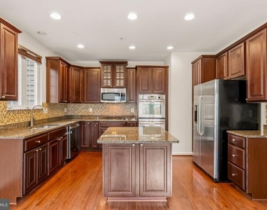 2107 Turleygreen Place - Photo Thumbnail 6