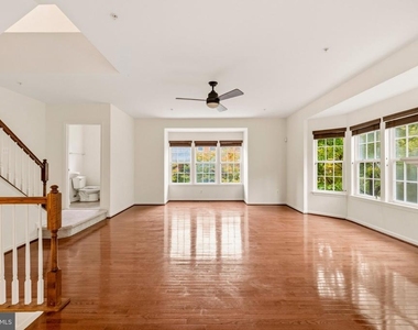 2107 Turleygreen Place - Photo Thumbnail 2