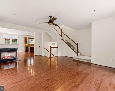 2107 Turleygreen Place - Photo Thumbnail 4