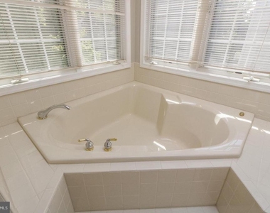 548 Winding Rose Drive - Photo Thumbnail 32