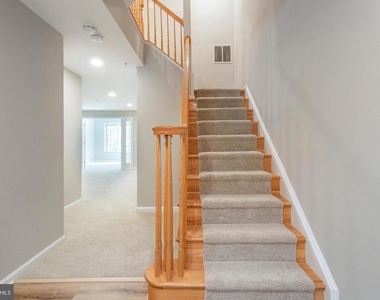 548 Winding Rose Drive - Photo Thumbnail 4