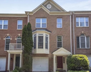 548 Winding Rose Drive - Photo Thumbnail 1