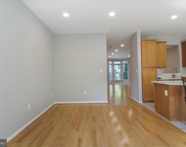 548 Winding Rose Drive - Photo Thumbnail 16