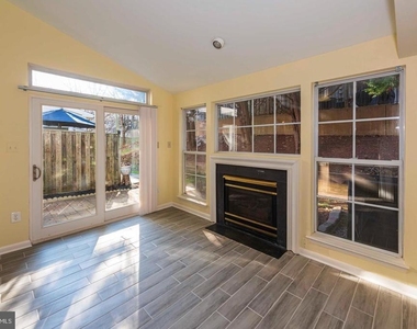 18076 Royal Bonnet Circle - Photo Thumbnail 5