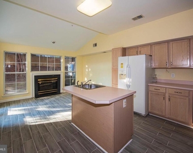 18076 Royal Bonnet Circle - Photo Thumbnail 7