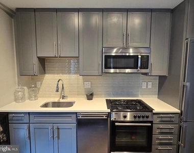 1320 Fenwick Lane - Photo Thumbnail 8